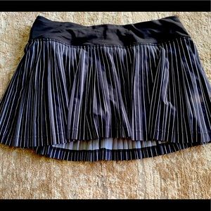 Lululemon Pleat to Street II skirt